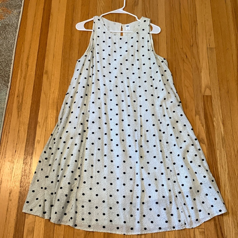 Hi neck, sleeveless swing dress size medium white with black polkadots